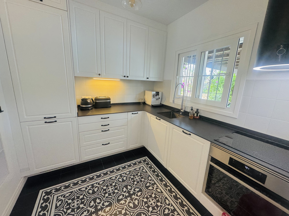 Appartement te koop in Estepona | 4 slaapkamers H5284249