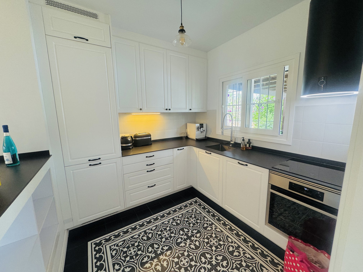 Appartement te koop in Estepona | 4 slaapkamers H5284249