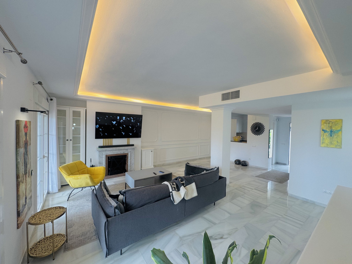 Appartement te koop in Estepona | 4 slaapkamers H5284249