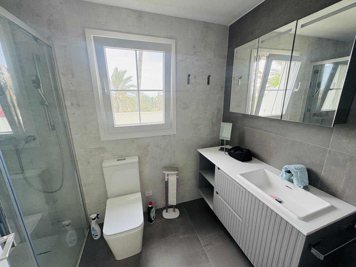 Appartement te koop in Estepona | 4 slaapkamers H5284249