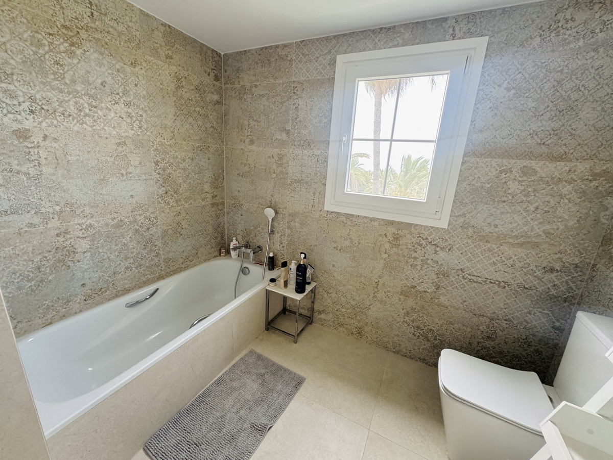 Appartement te koop in Estepona | 4 slaapkamers H5284249