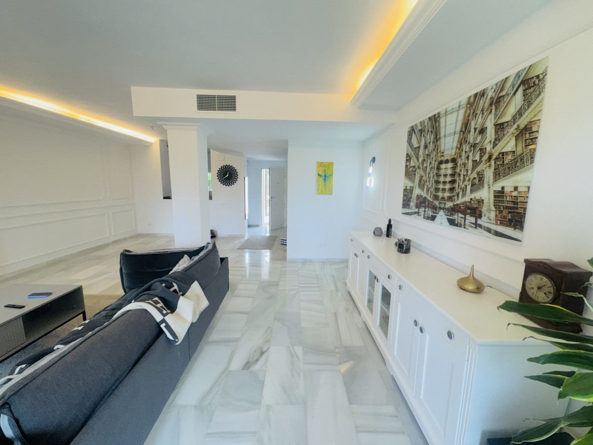 Appartement te koop in Estepona | 4 slaapkamers H5284249