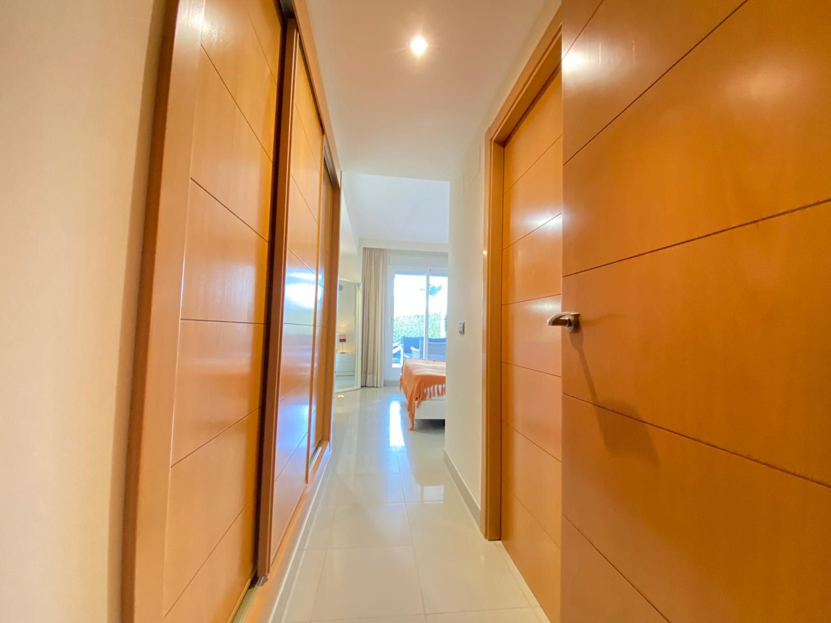 Appartement te koop in Estepona | 2 slaapkamers H5286235