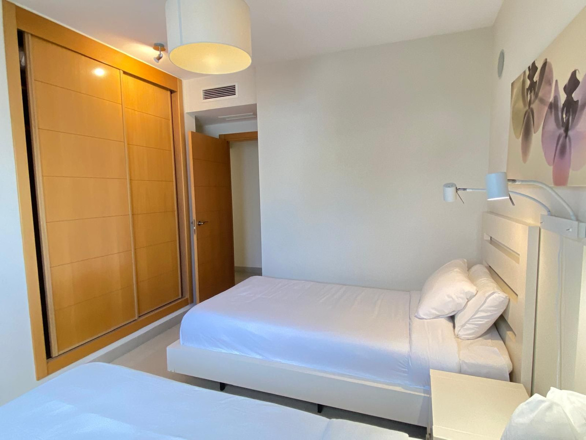 Appartement te koop in Estepona | 2 slaapkamers H5286235