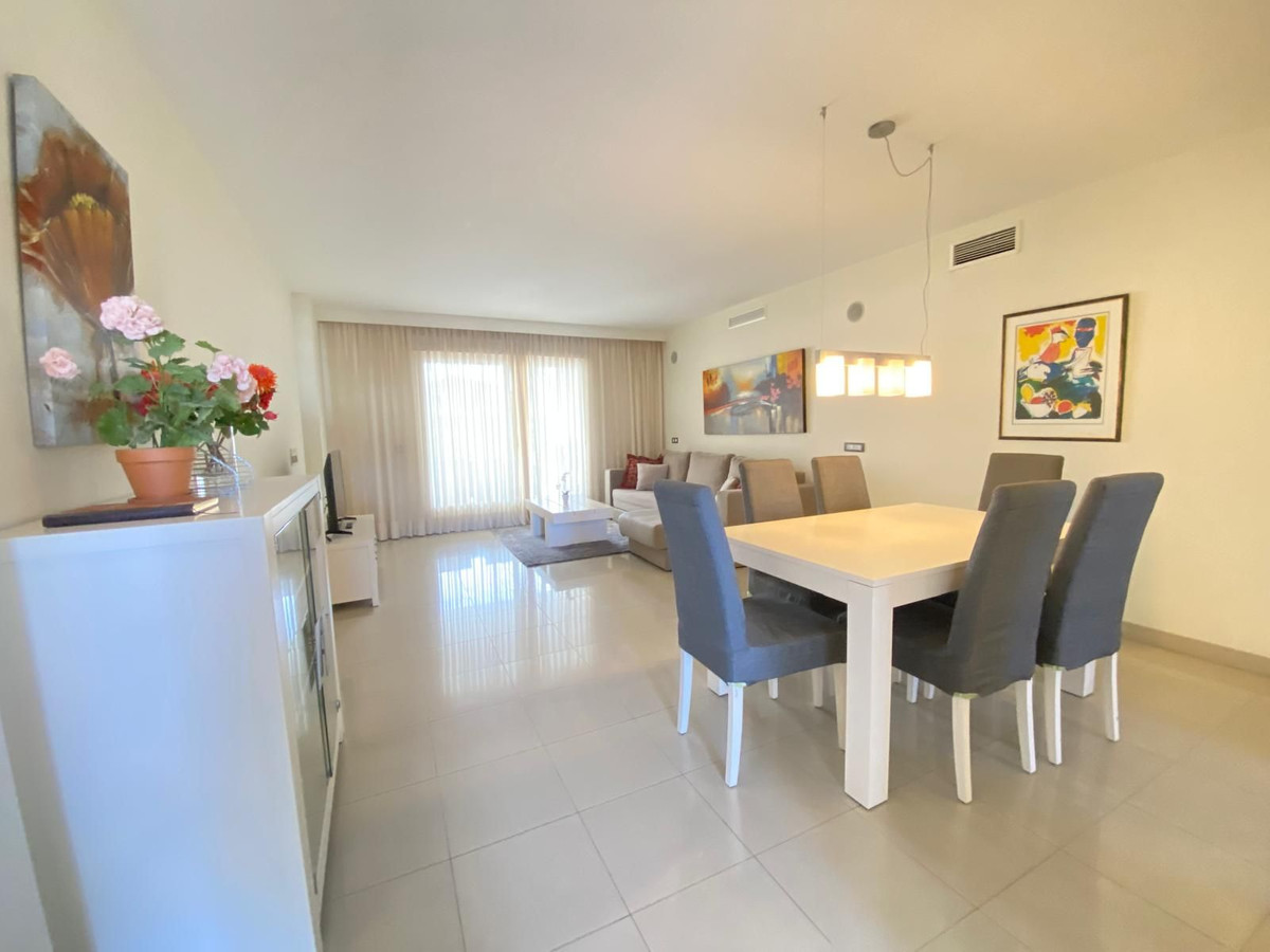 Appartement te koop in Estepona | 2 slaapkamers H5286235
