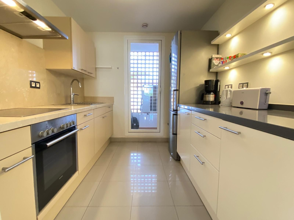 Appartement te koop in Estepona | 2 slaapkamers H5286235