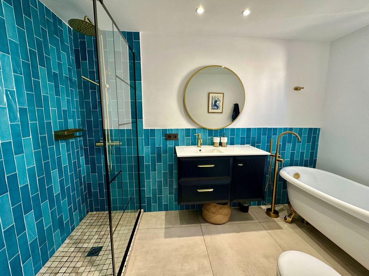 Huis te koop in Estepona | 6 slaapkamers H5286541