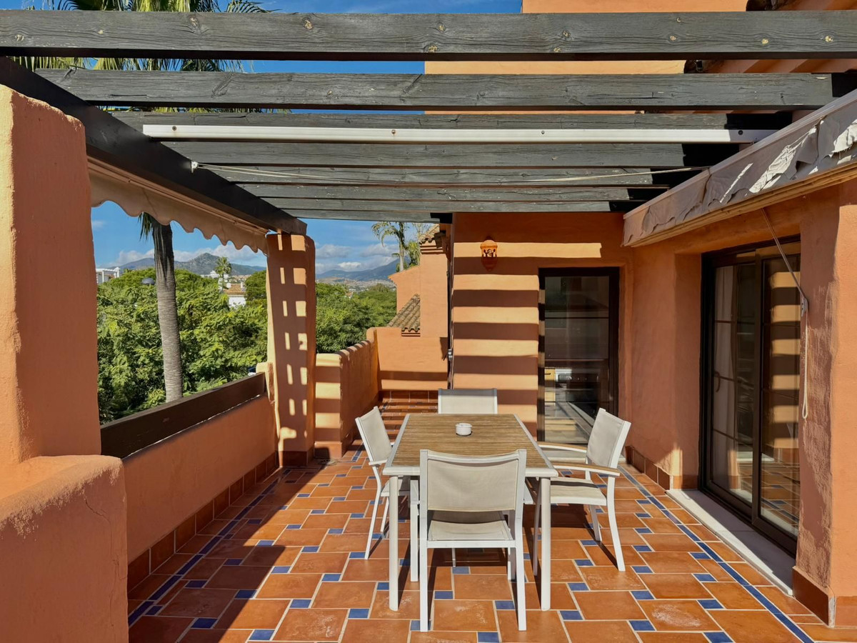 Penthouse te koop in Estepona | 5 slaapkamers H5286559