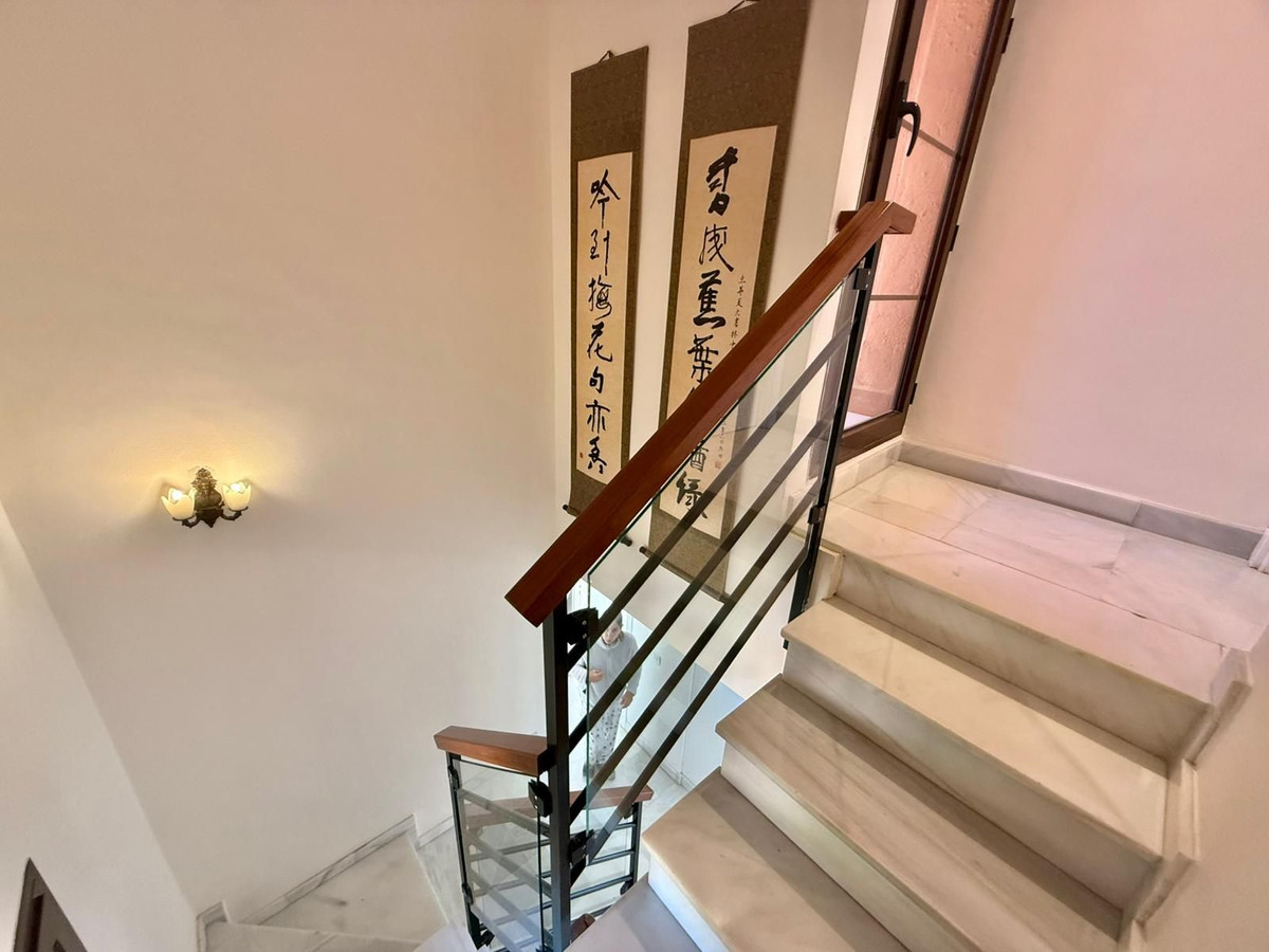 Penthouse te koop in Estepona | 5 slaapkamers H5286559