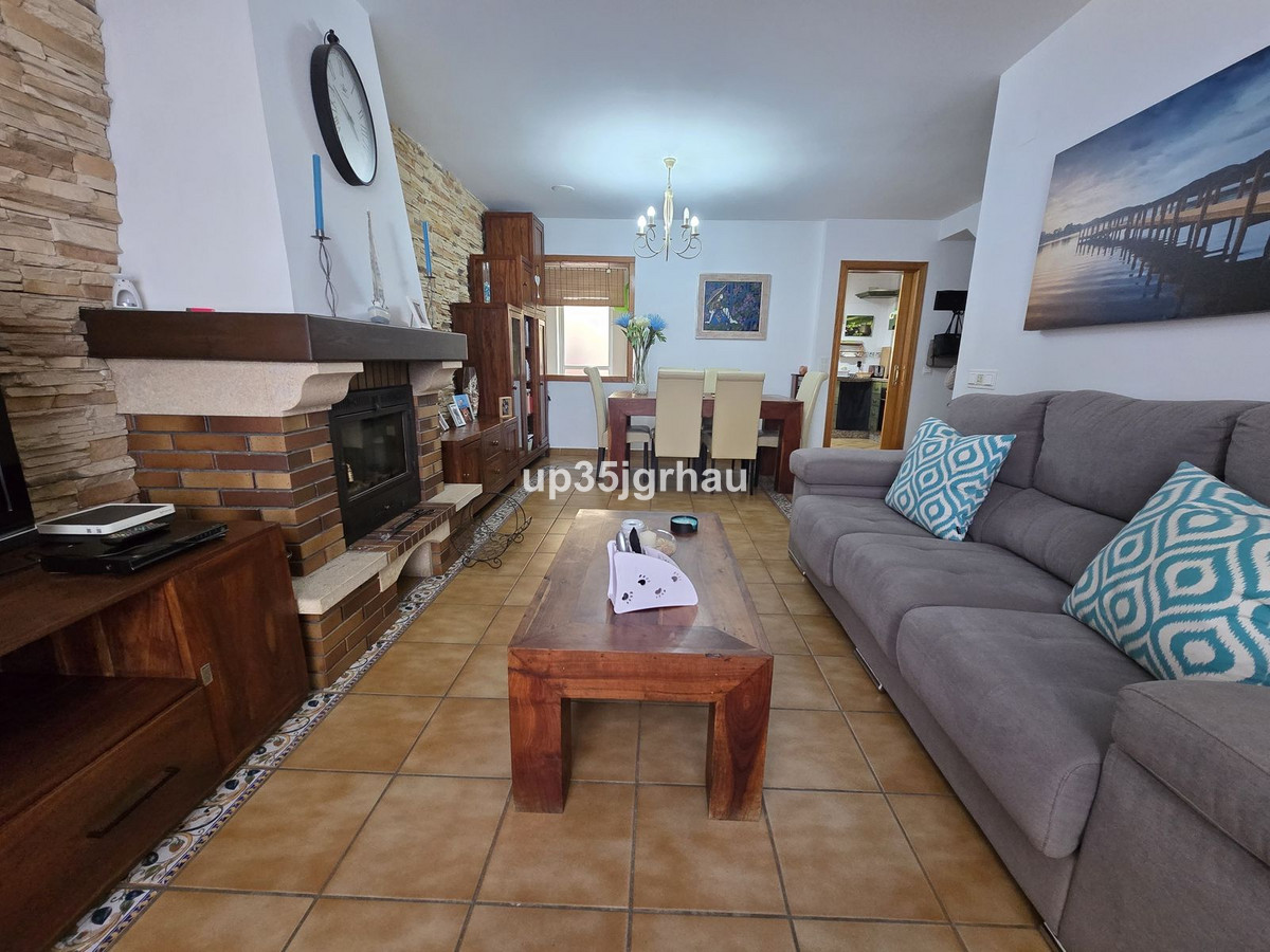 Appartement te koop in Estepona | 4 slaapkamers H5287210