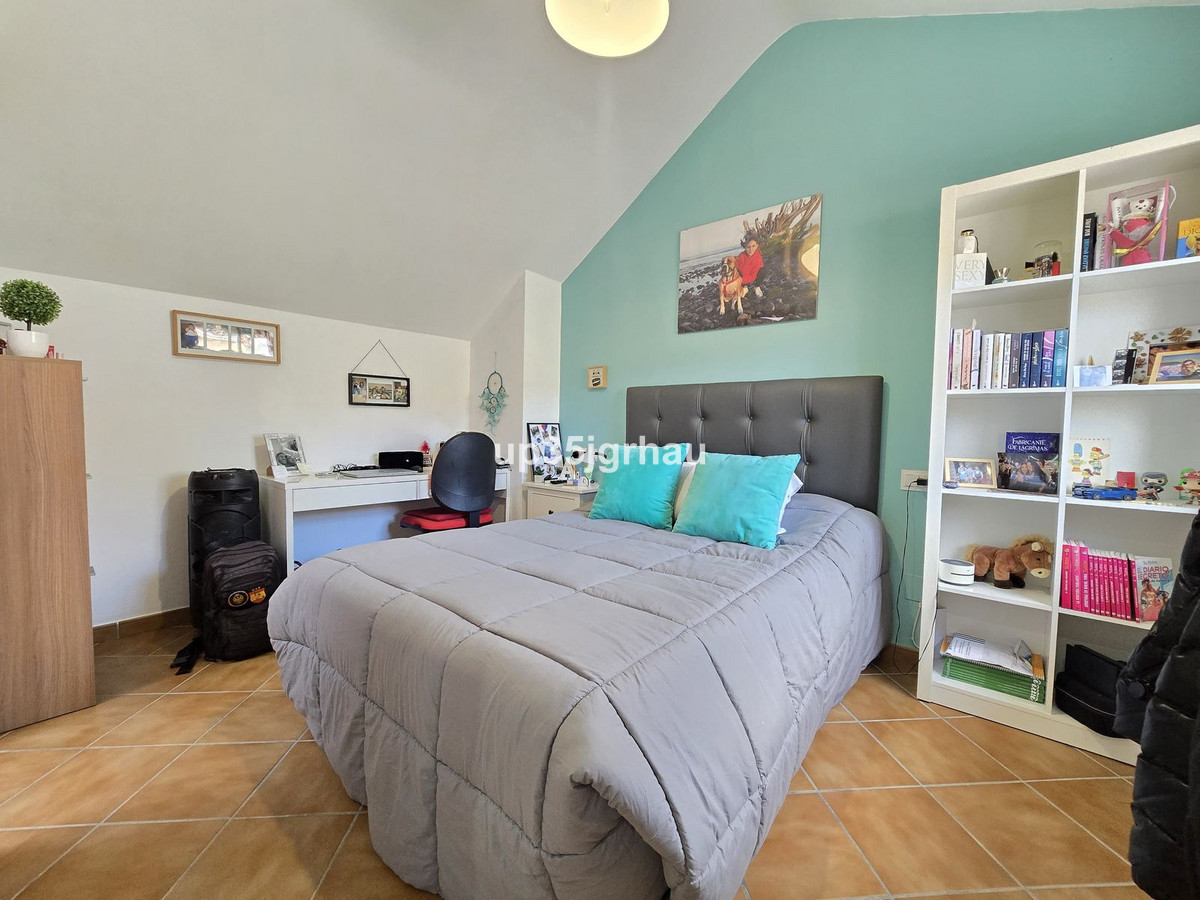 Appartement te koop in Estepona | 4 slaapkamers H5287210