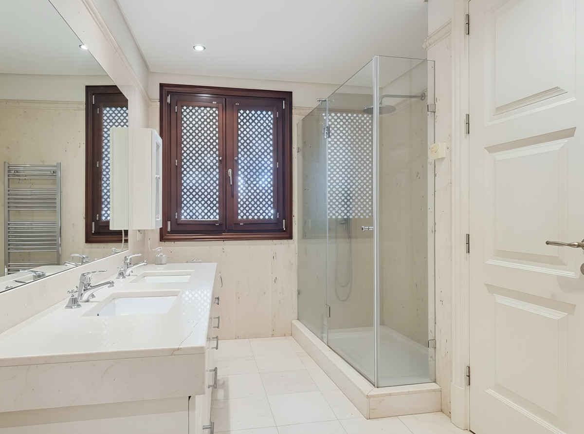 Appartement te koop in Estepona | 2 slaapkamers H5287450