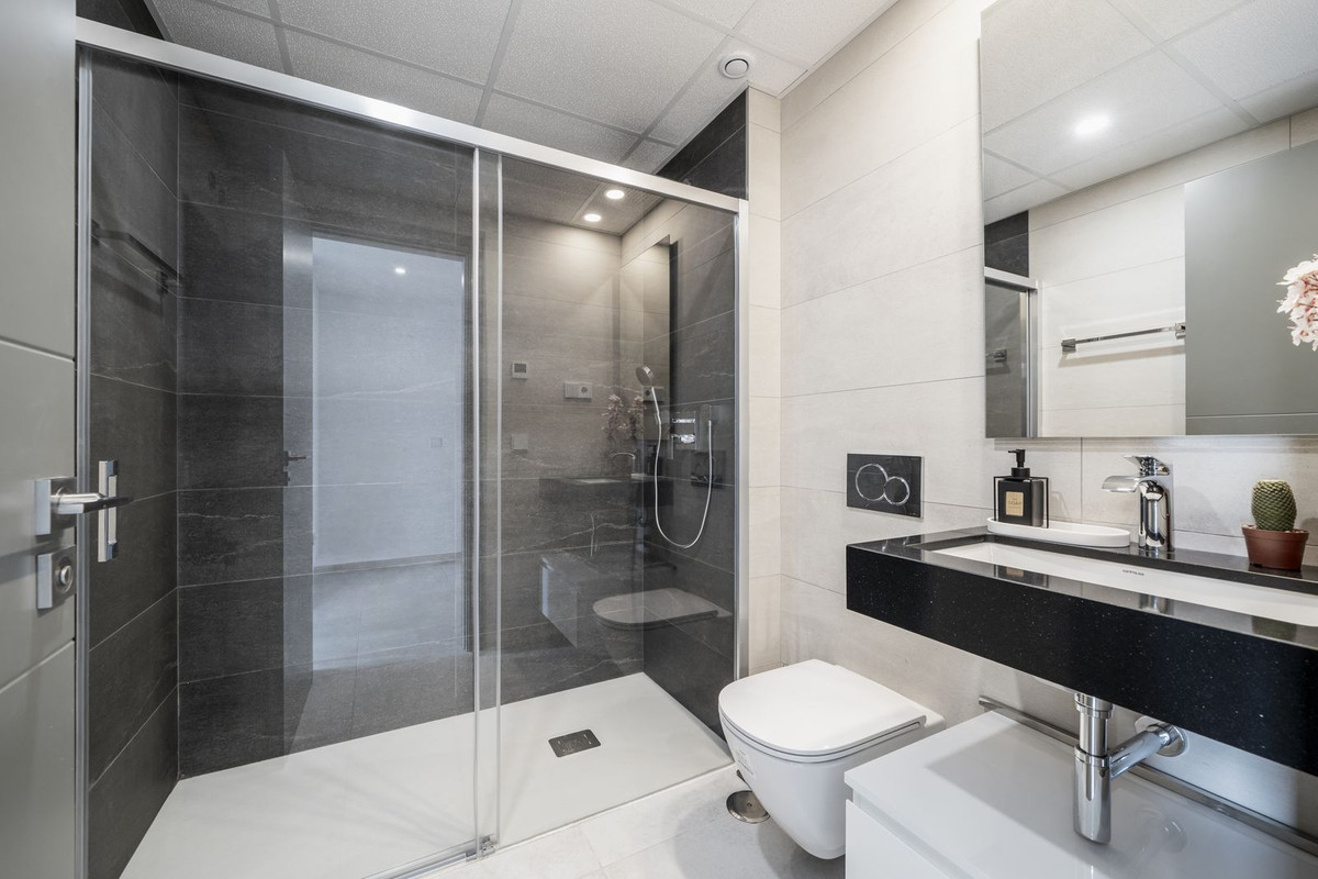 Penthouse te koop in Estepona | 3 slaapkamers H5287966