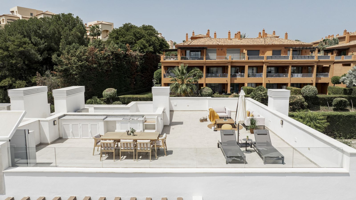 Penthouse te koop in Estepona | 3 slaapkamers H5287966