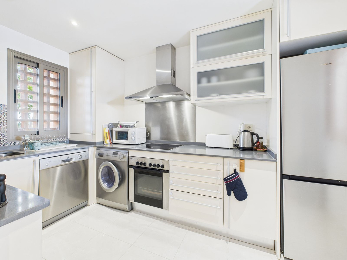 Appartement te koop in Estepona | 2 slaapkamers H5288770