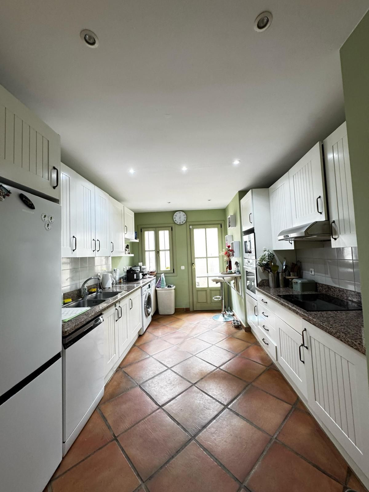 Huis te koop in Estepona | 4 slaapkamers H5289490