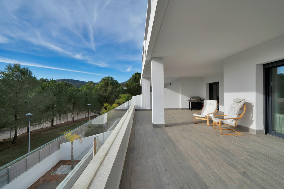 Appartement te koop in Estepona | 2 slaapkamers H5289868