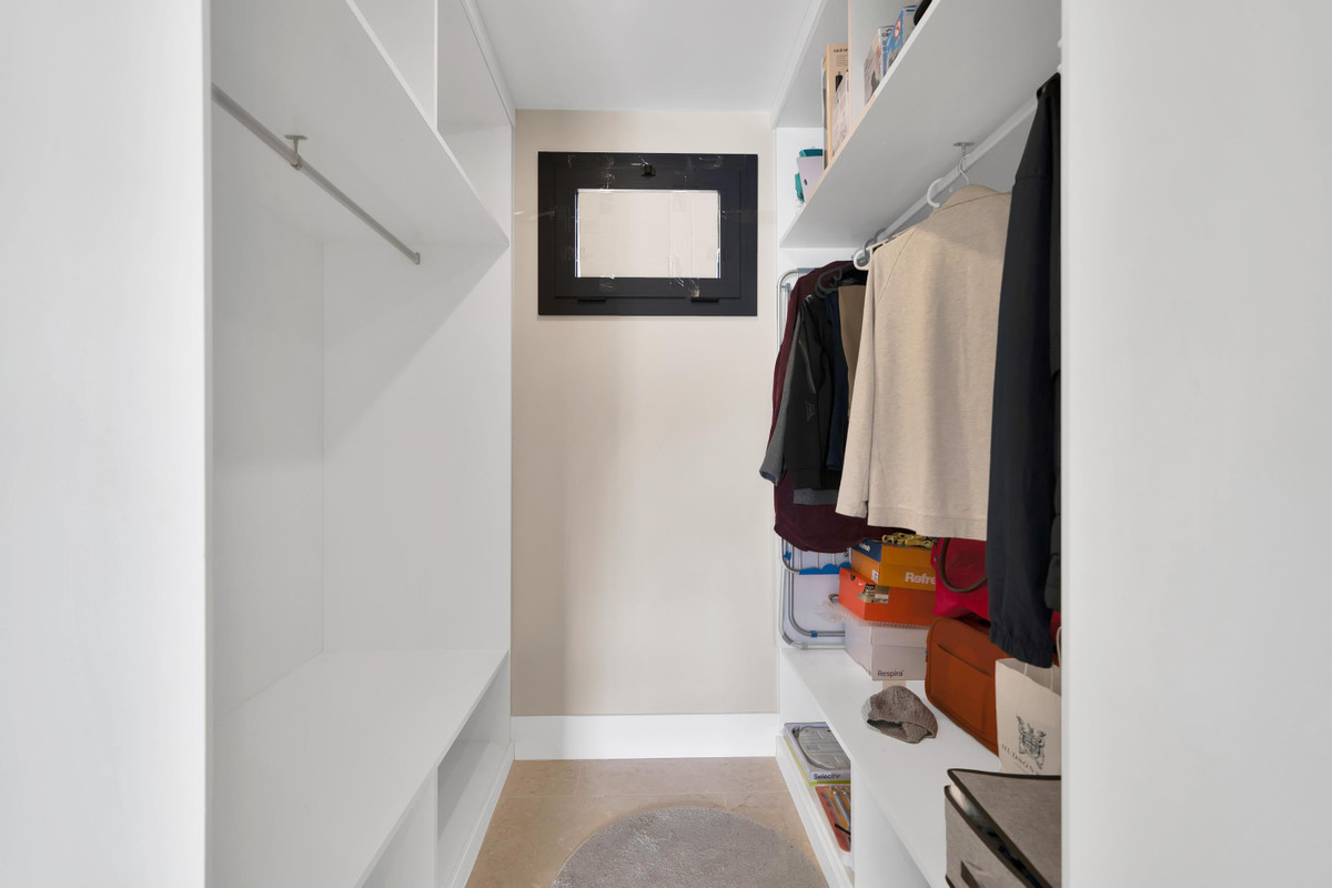 Appartement te koop in Estepona | 2 slaapkamers H5289868