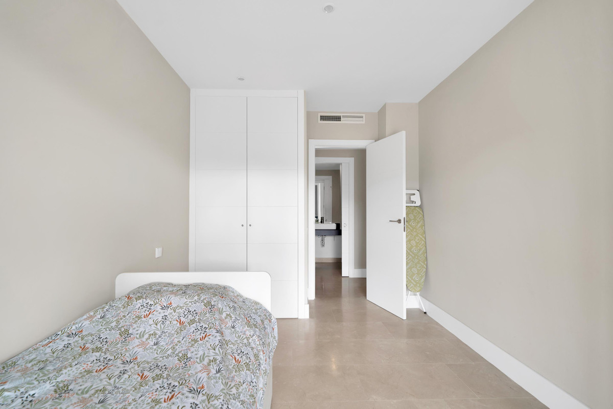 Appartement te koop in Estepona | 2 slaapkamers H5289868