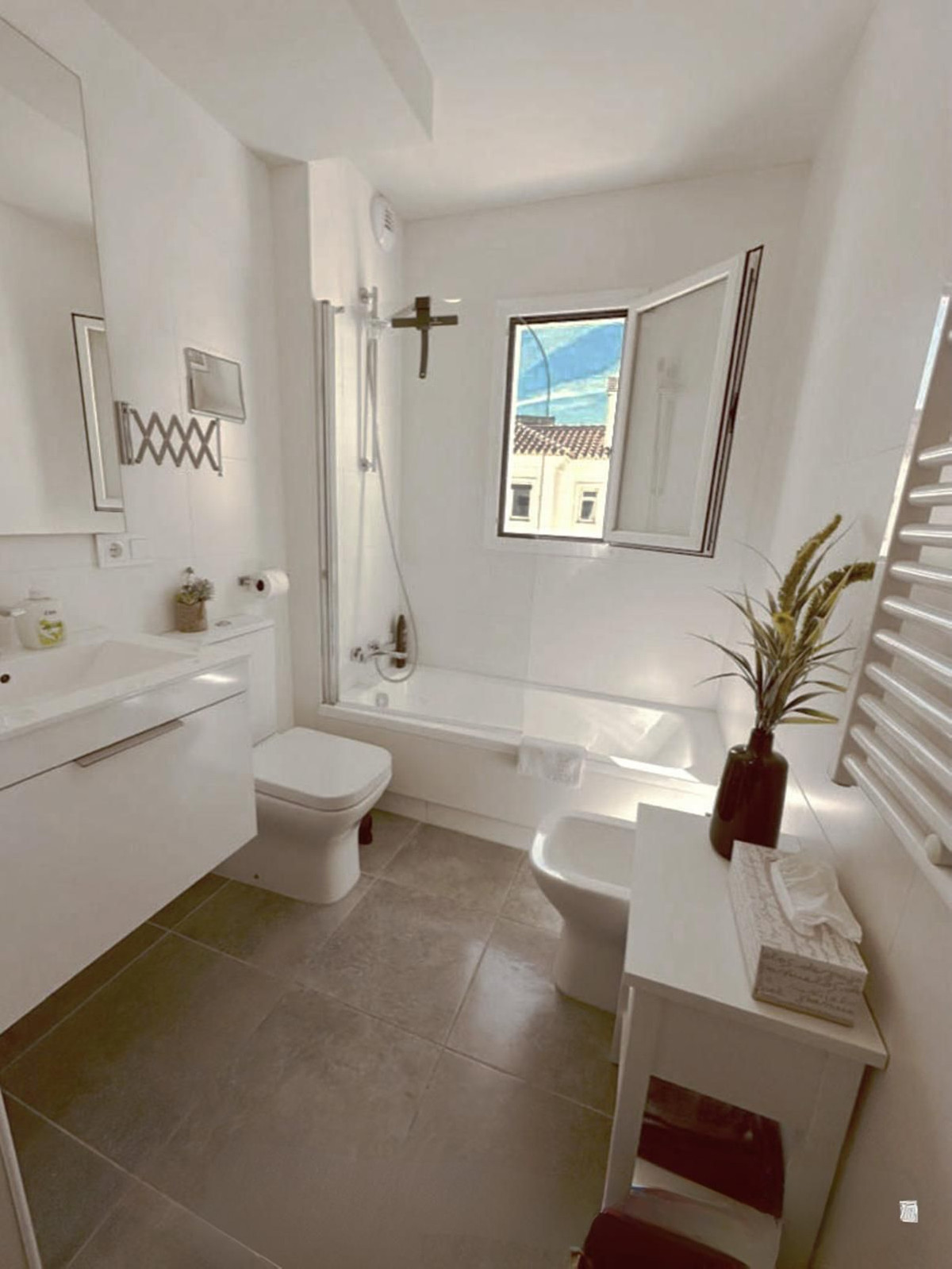 Penthouse te koop in Estepona | 3 slaapkamers H5291479