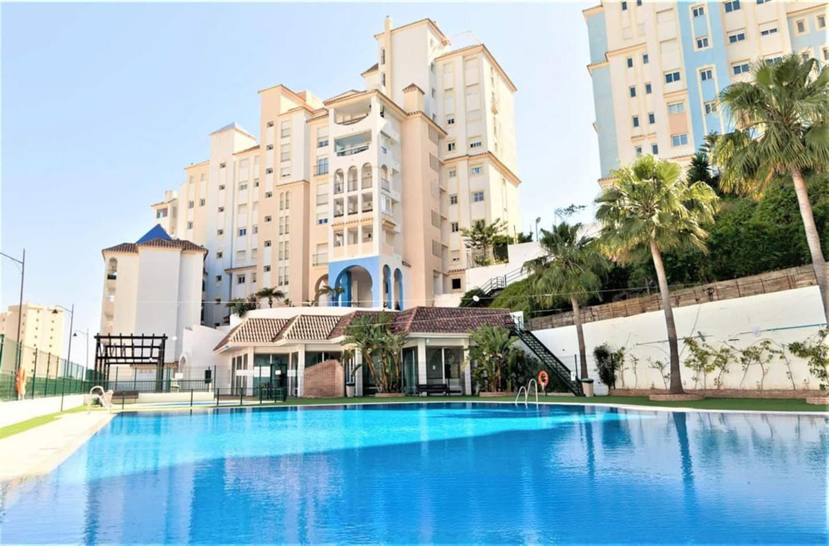 Penthouse te koop in Estepona | 3 slaapkamers H5291479
