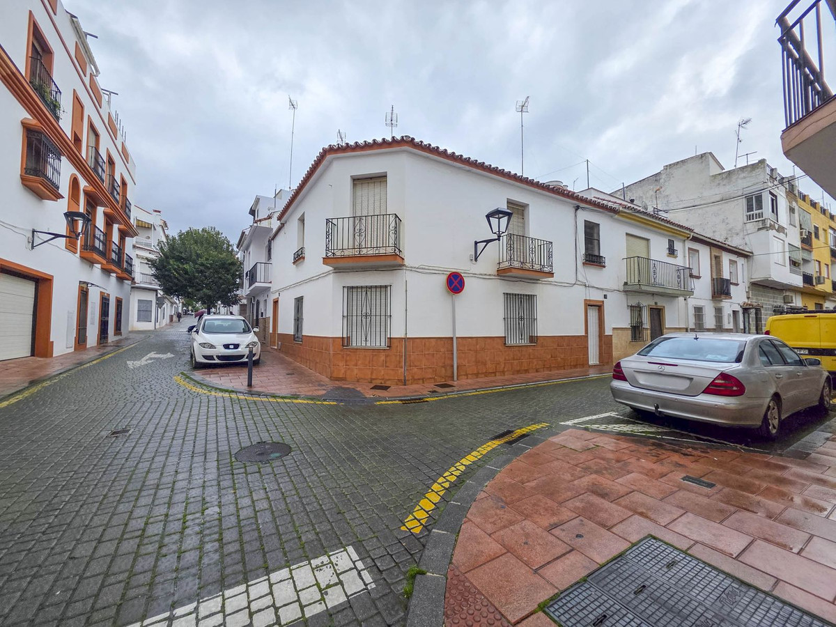 Appartement te koop in Estepona | 5 slaapkamers H5292175