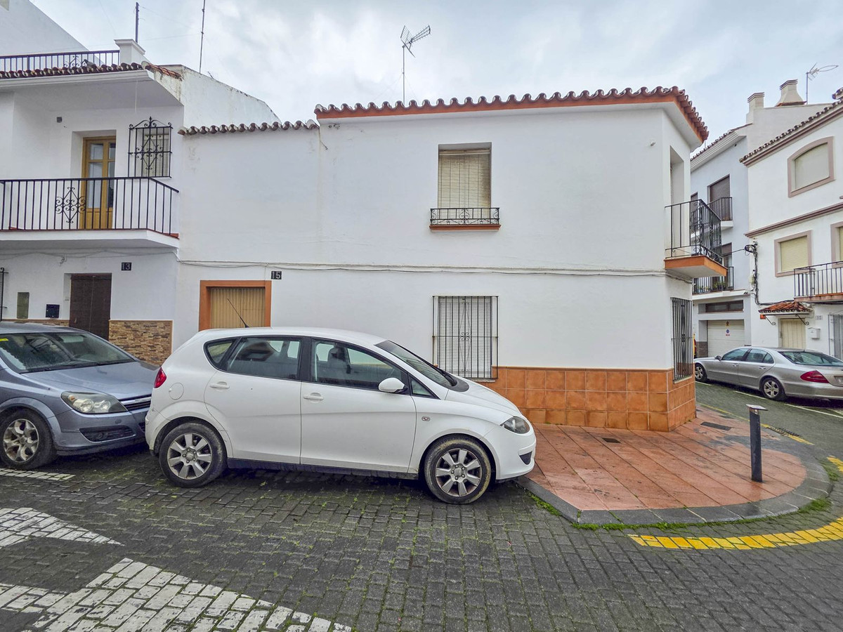 Appartement te koop in Estepona | 5 slaapkamers H5292175