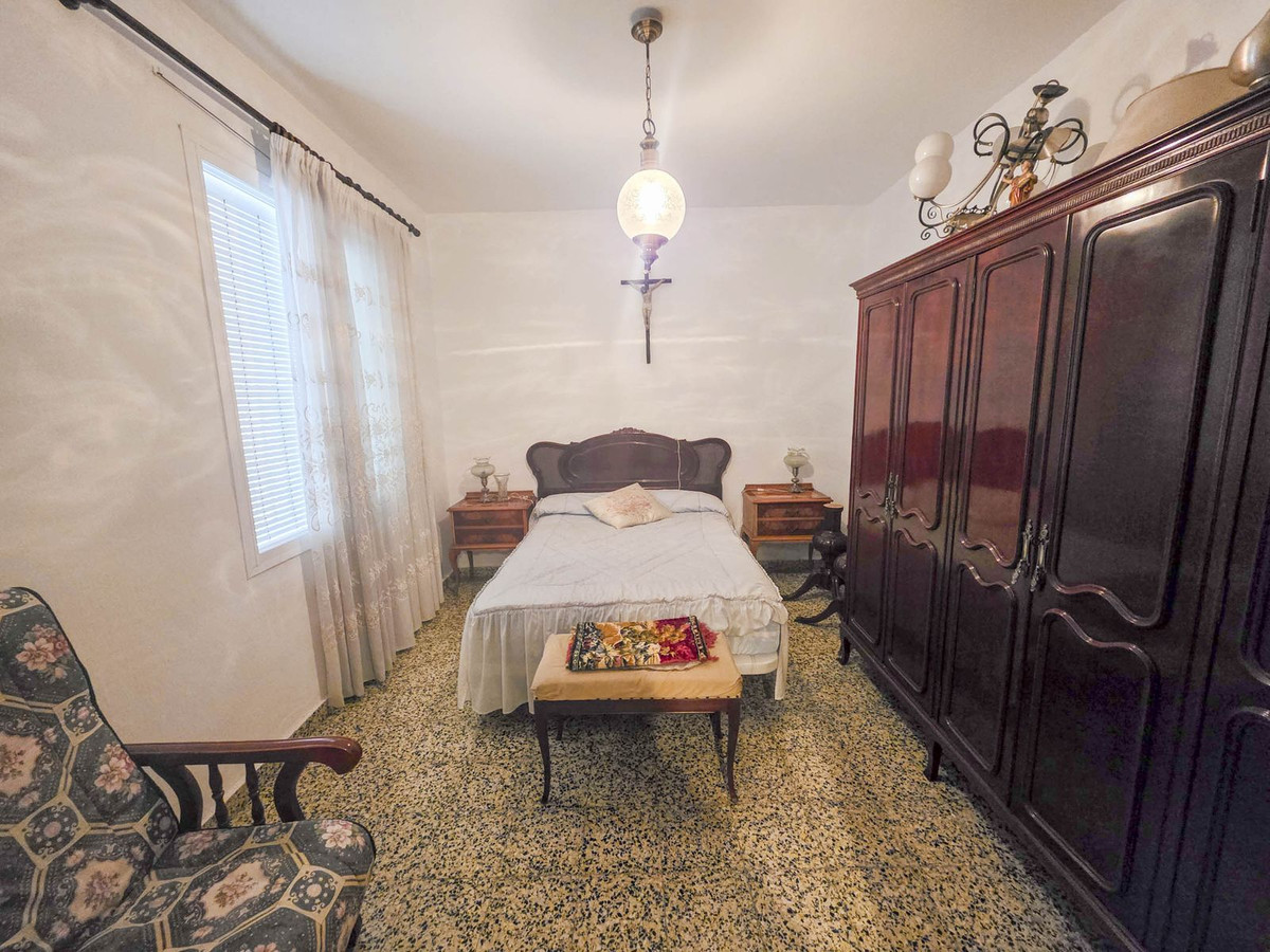 Appartement te koop in Estepona | 5 slaapkamers H5292175