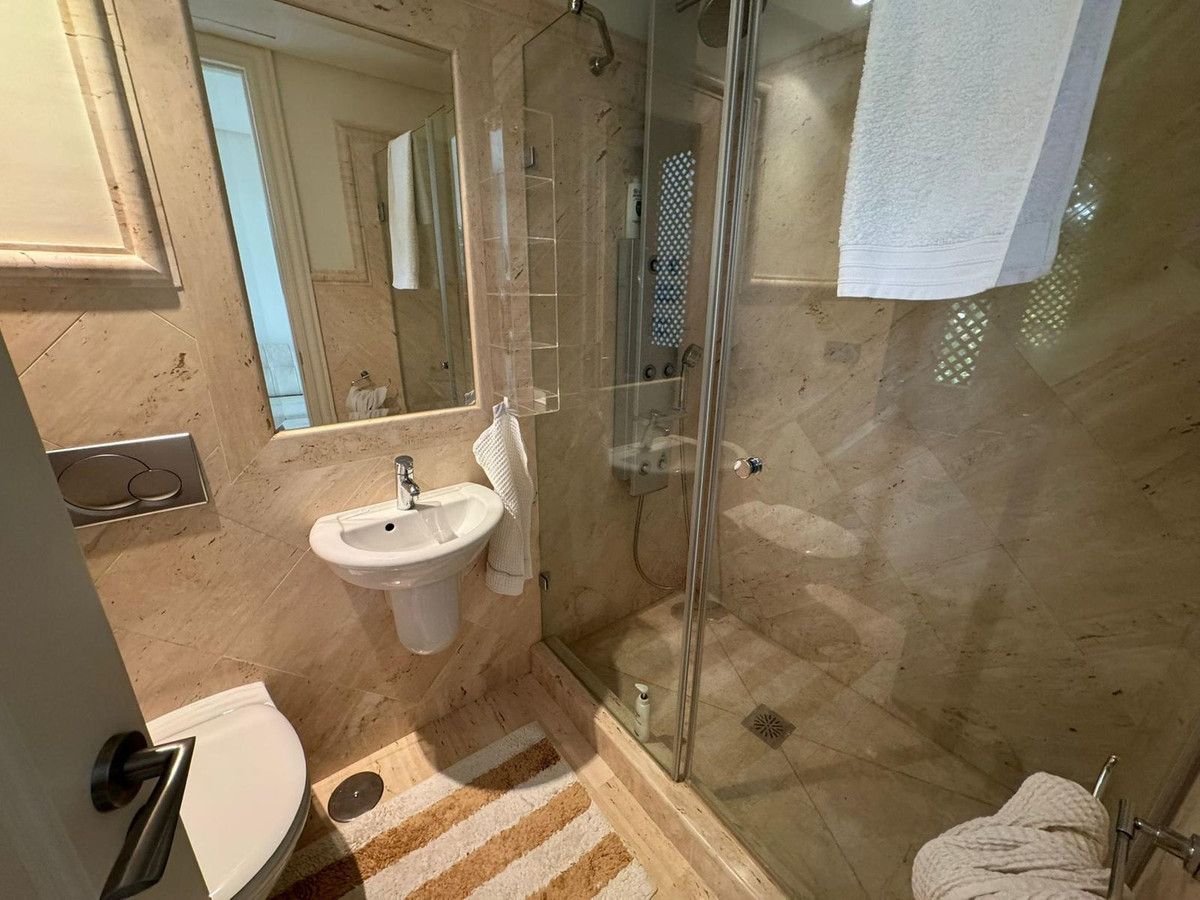 Appartement te koop in Estepona | 2 slaapkamers H5292505