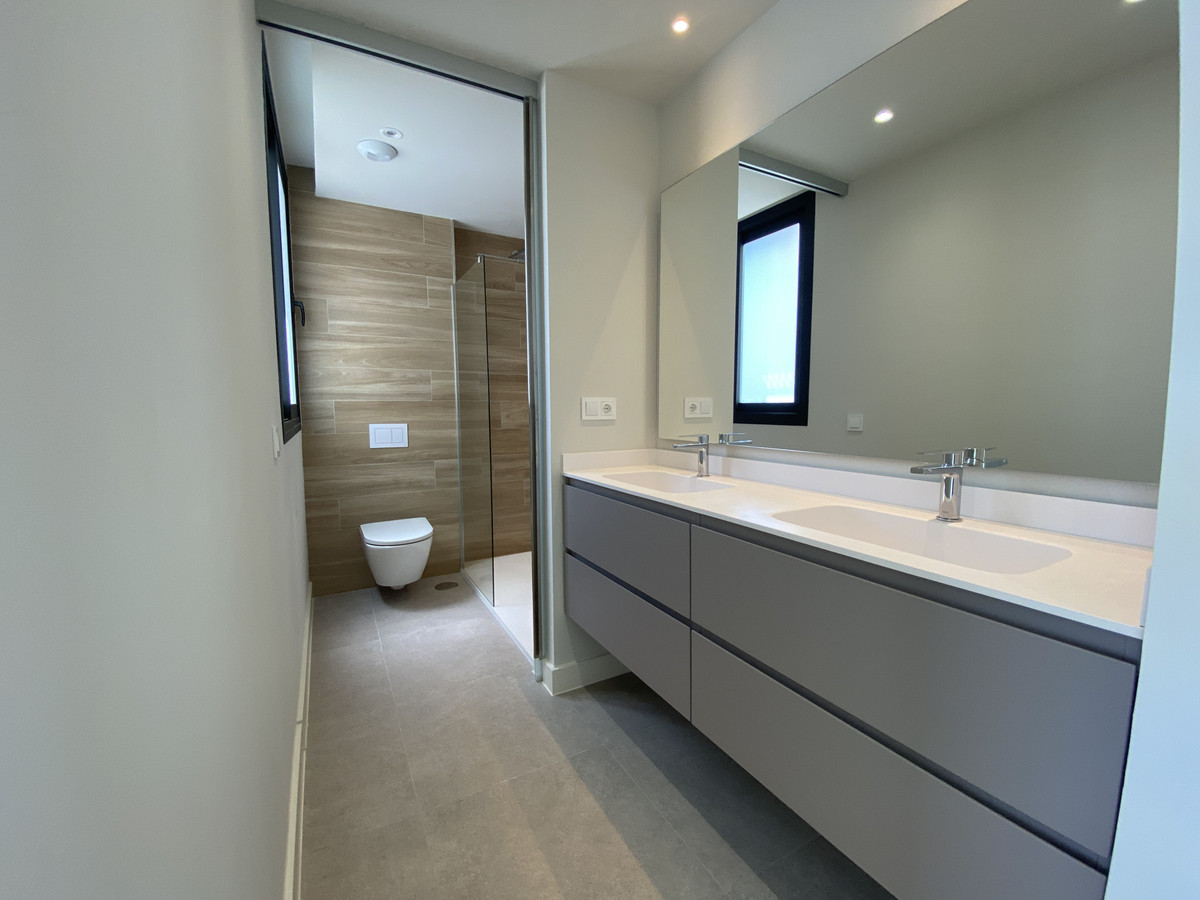 Penthouse te koop in Estepona | 3 slaapkamers H5293504