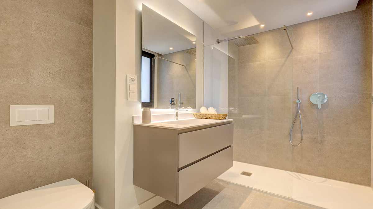 Penthouse te koop in Estepona | 3 slaapkamers H5293504