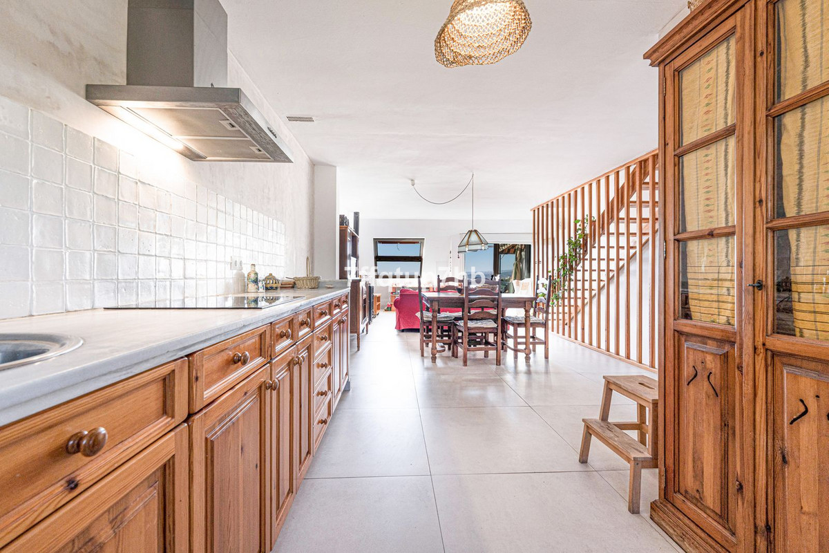 Appartement te koop in Estepona | 4 slaapkamers H5293558