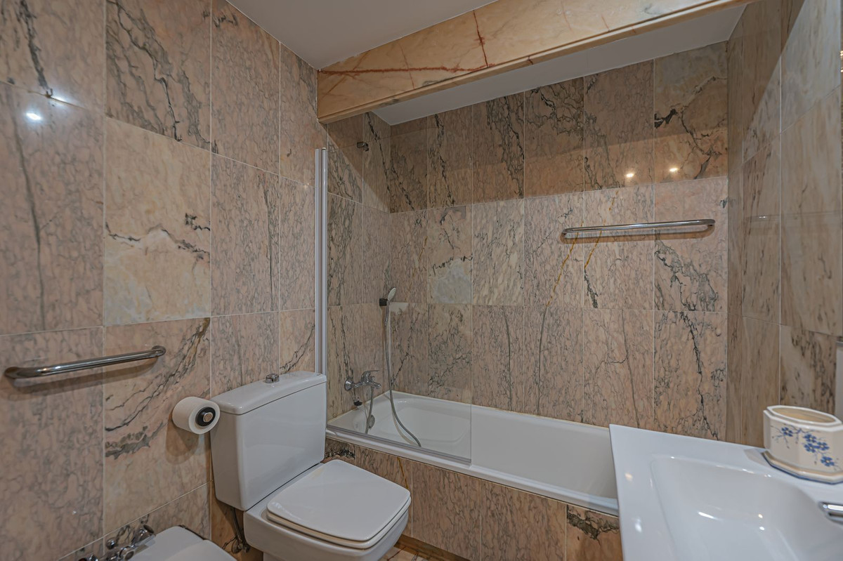 Appartement te koop in Estepona | 2 slaapkamers H5294080