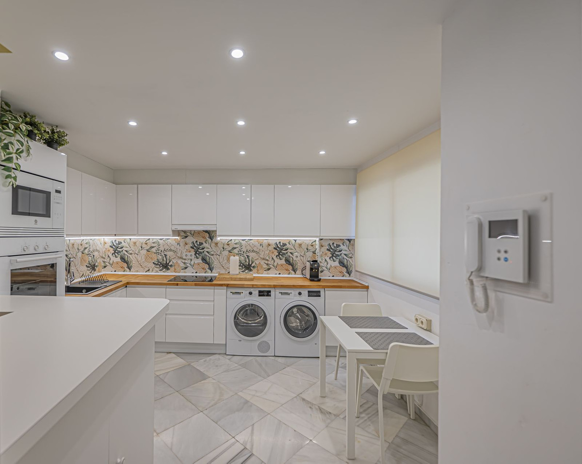 Appartement te koop in Estepona | 2 slaapkamers H5294080