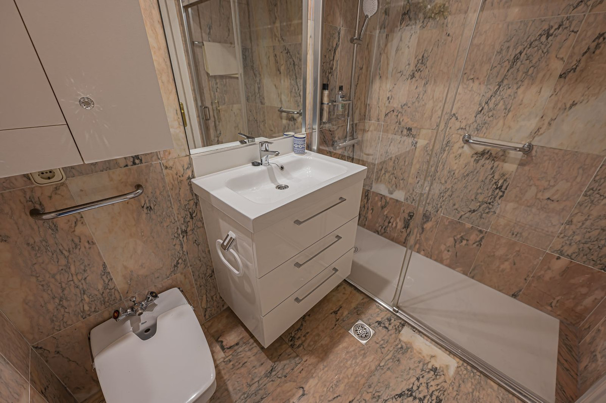 Appartement te koop in Estepona | 2 slaapkamers H5294080