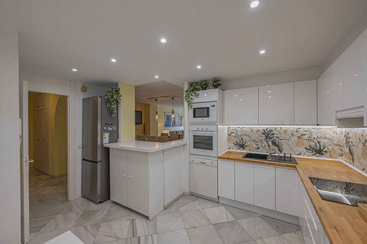 Appartement te koop in Estepona | 2 slaapkamers H5294080