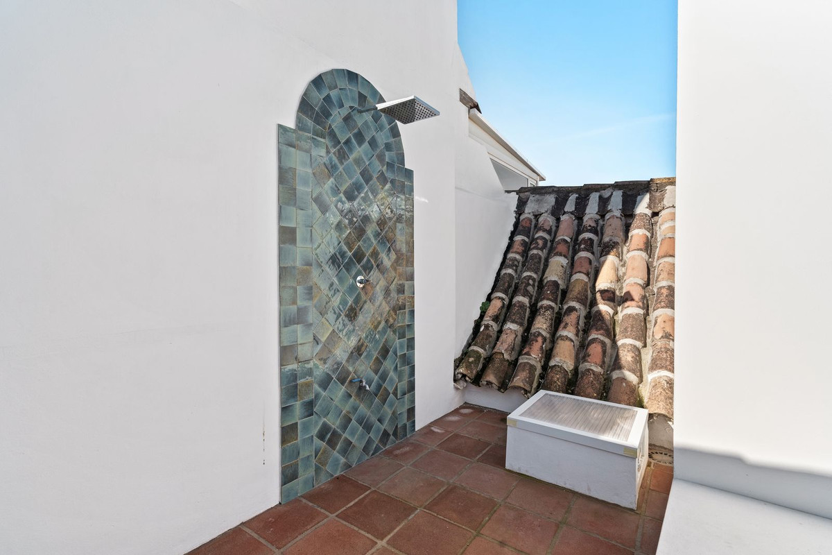 Huis te koop in Estepona | 2 slaapkamers H5294584