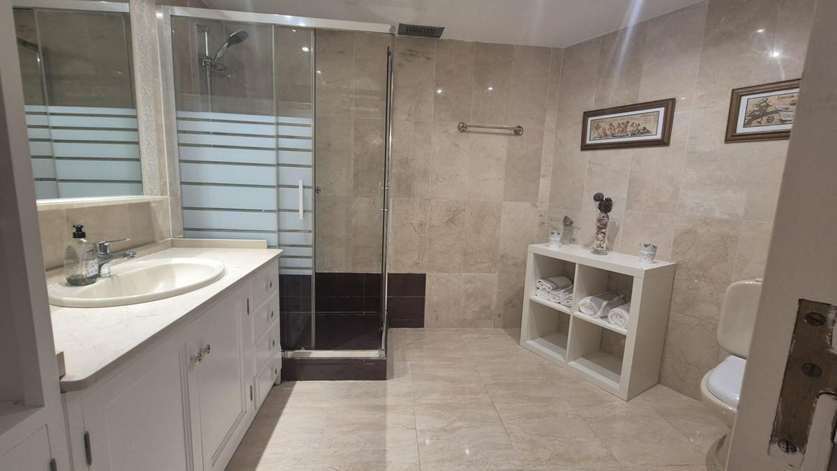 Appartement te koop in Estepona | 3 slaapkamers H5294785