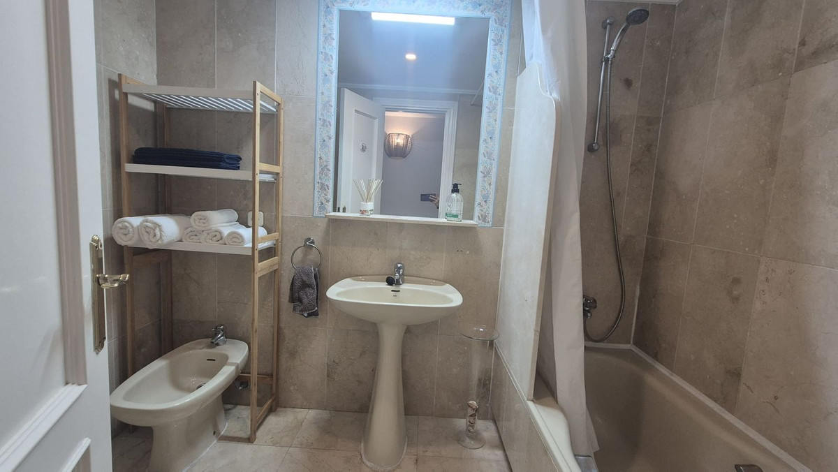 Appartement te koop in Estepona | 3 slaapkamers H5294785