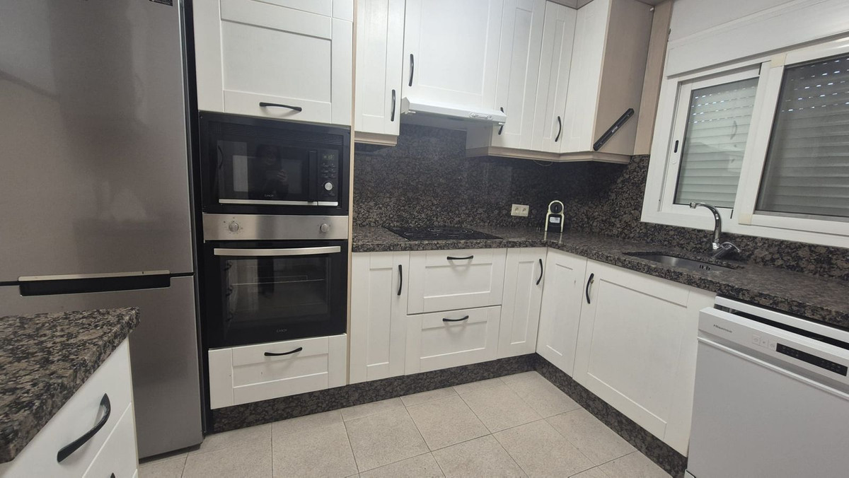 Appartement te koop in Estepona | 3 slaapkamers H5294785