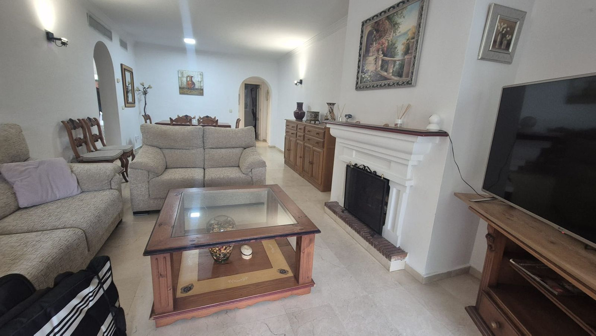 Appartement te koop in Estepona | 3 slaapkamers H5294785