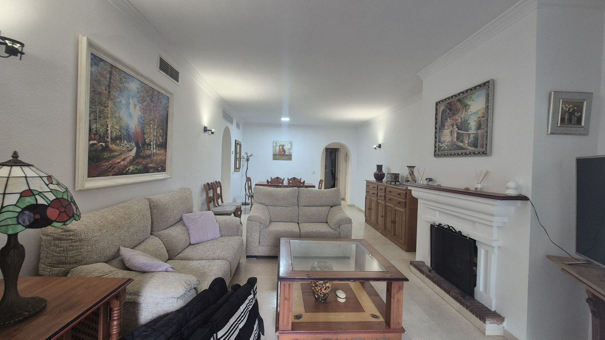Appartement te koop in Estepona | 3 slaapkamers H5294785