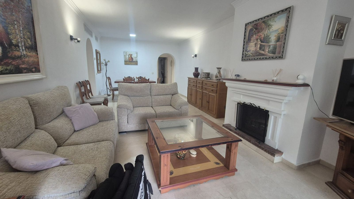 Appartement te koop in Estepona | 3 slaapkamers H5294785