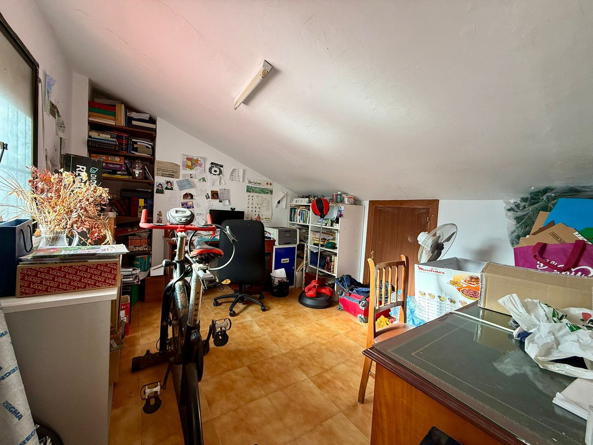 Appartement te koop in Estepona | 4 slaapkamers H5294788