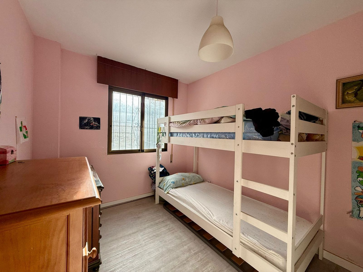 Appartement te koop in Estepona | 4 slaapkamers H5294788