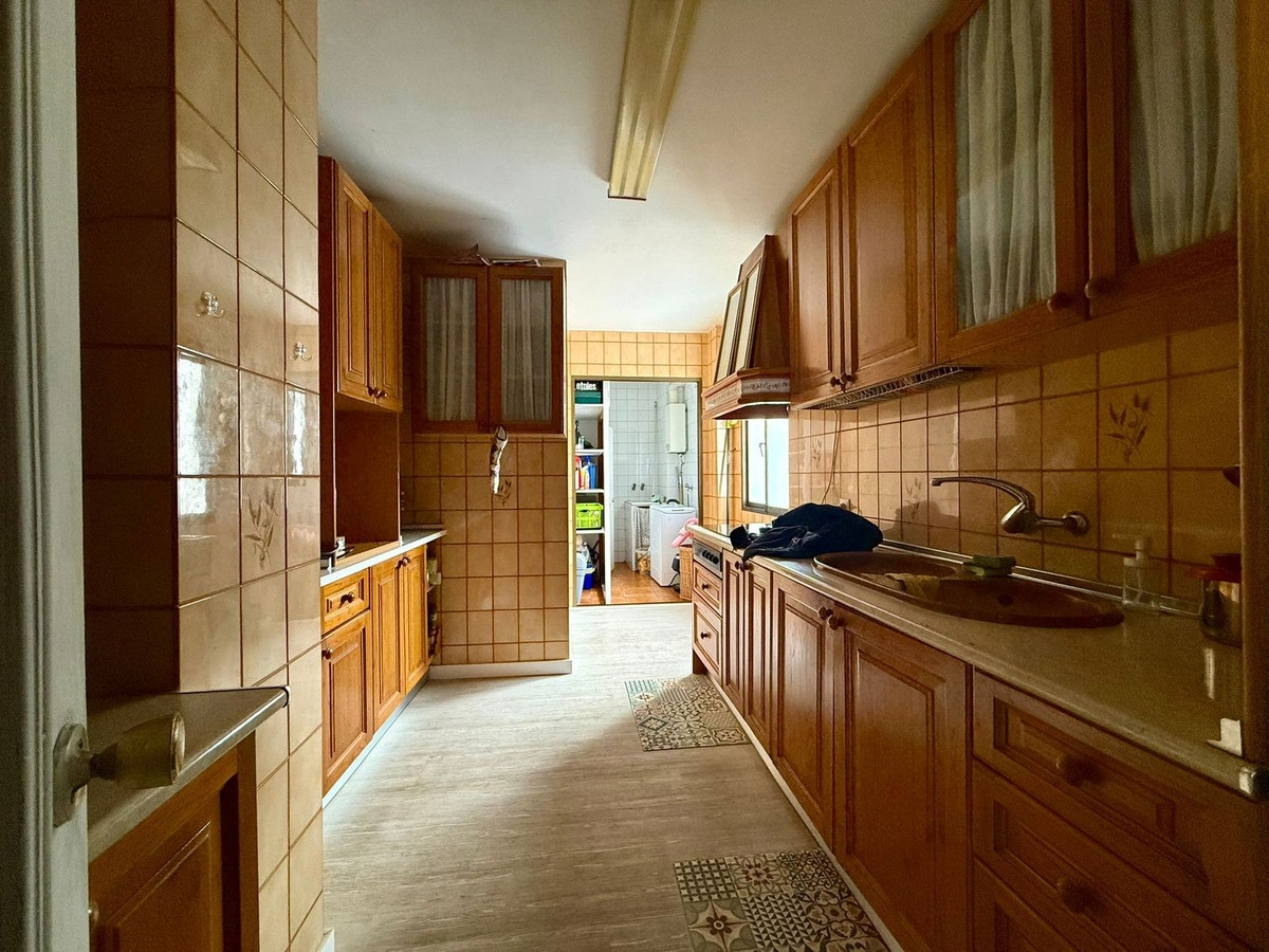 Appartement te koop in Estepona | 4 slaapkamers H5294788