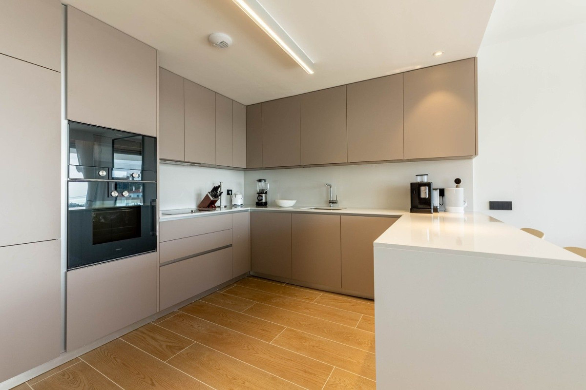 Penthouse te koop in Estepona | 3 slaapkamers H5295730