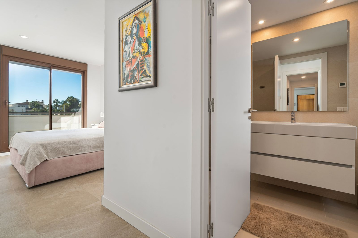 Penthouse te koop in Estepona | 3 slaapkamers H5295775