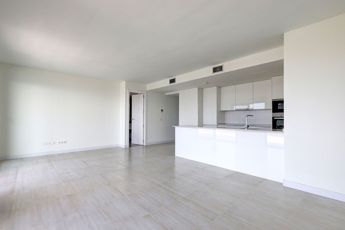 Penthouse te koop in Estepona | 3 slaapkamers H5295823