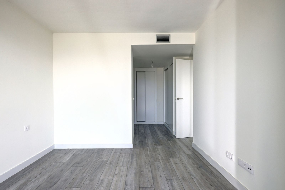 Penthouse te koop in Estepona | 3 slaapkamers H5295823